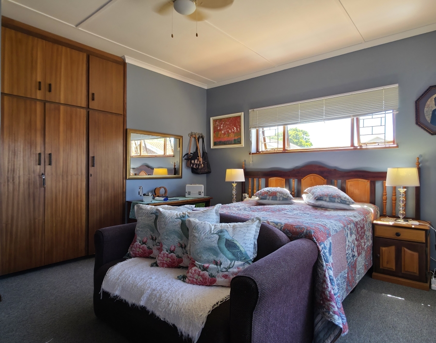 4 Bedroom Property for Sale in Noorsekloof Eastern Cape